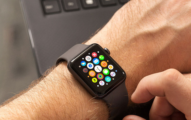 Đồng hồ thông minh Apple Watch S3 GPS, 42mm mặt nhôm, dây cao su màu đen