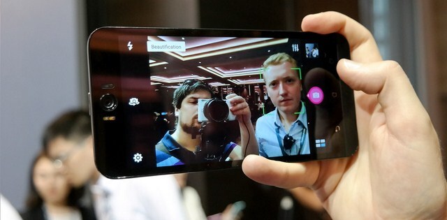 Điện thoại Asus Zenfone Selfie