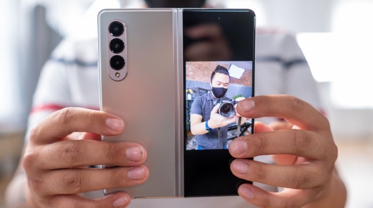 samsung galaxy z fold3 5g camera