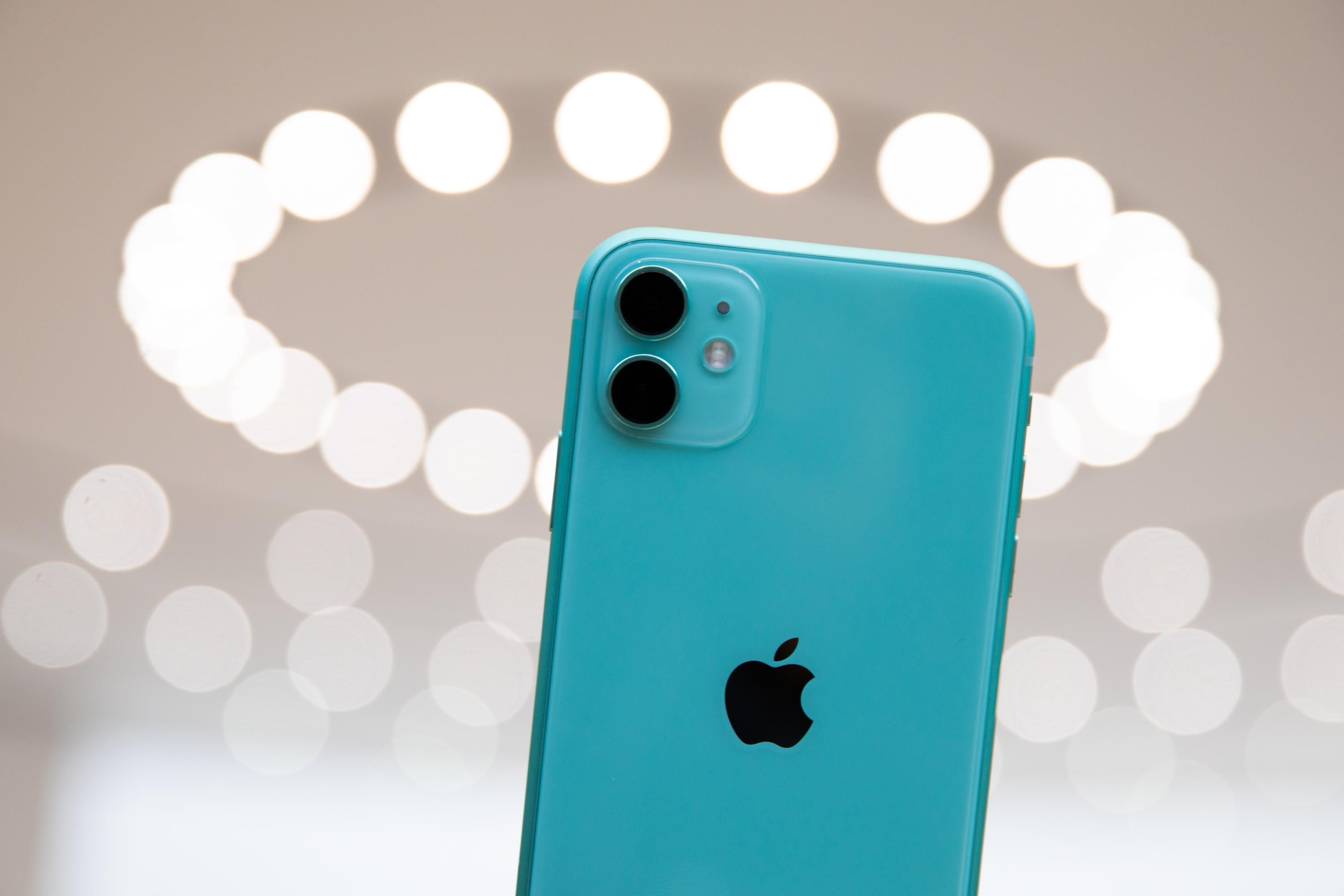 Điện thoại Apple iphone 11 - 128GB, 6.1 inch